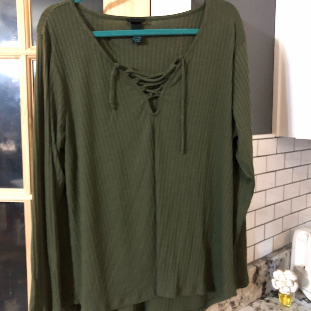 Long sleeve green sweater